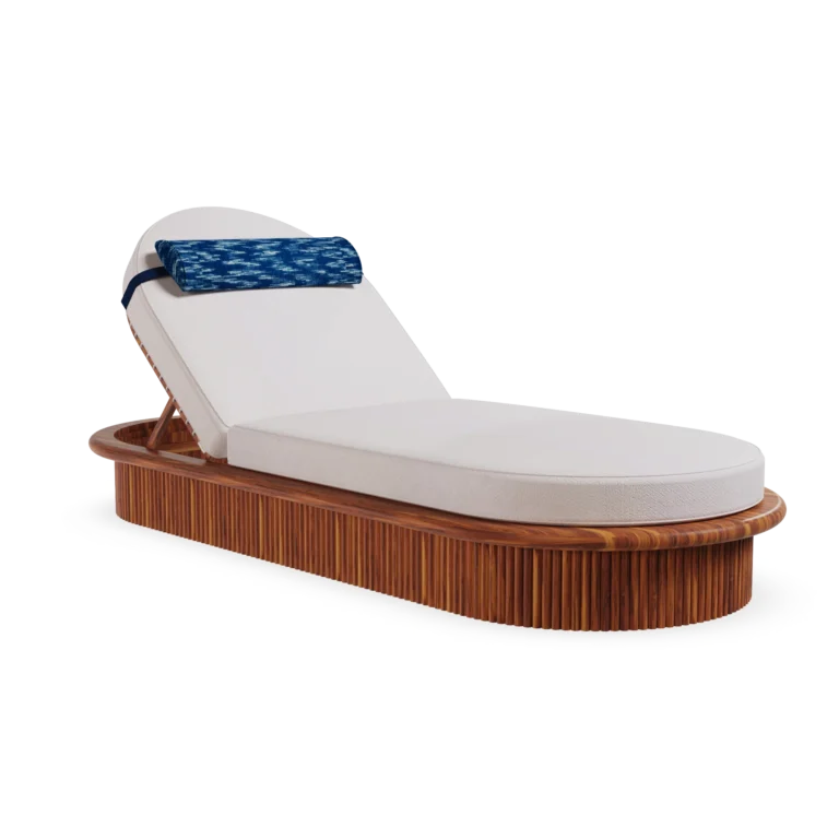 Sóller sunbed by Mediterrazza in iroko wood, featuring a bohemian ribbed base and thick cushions in coastal tones.