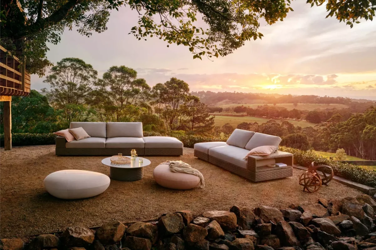 Outdoor Cushions in Rain: Drainage and Fabric Choices Explained