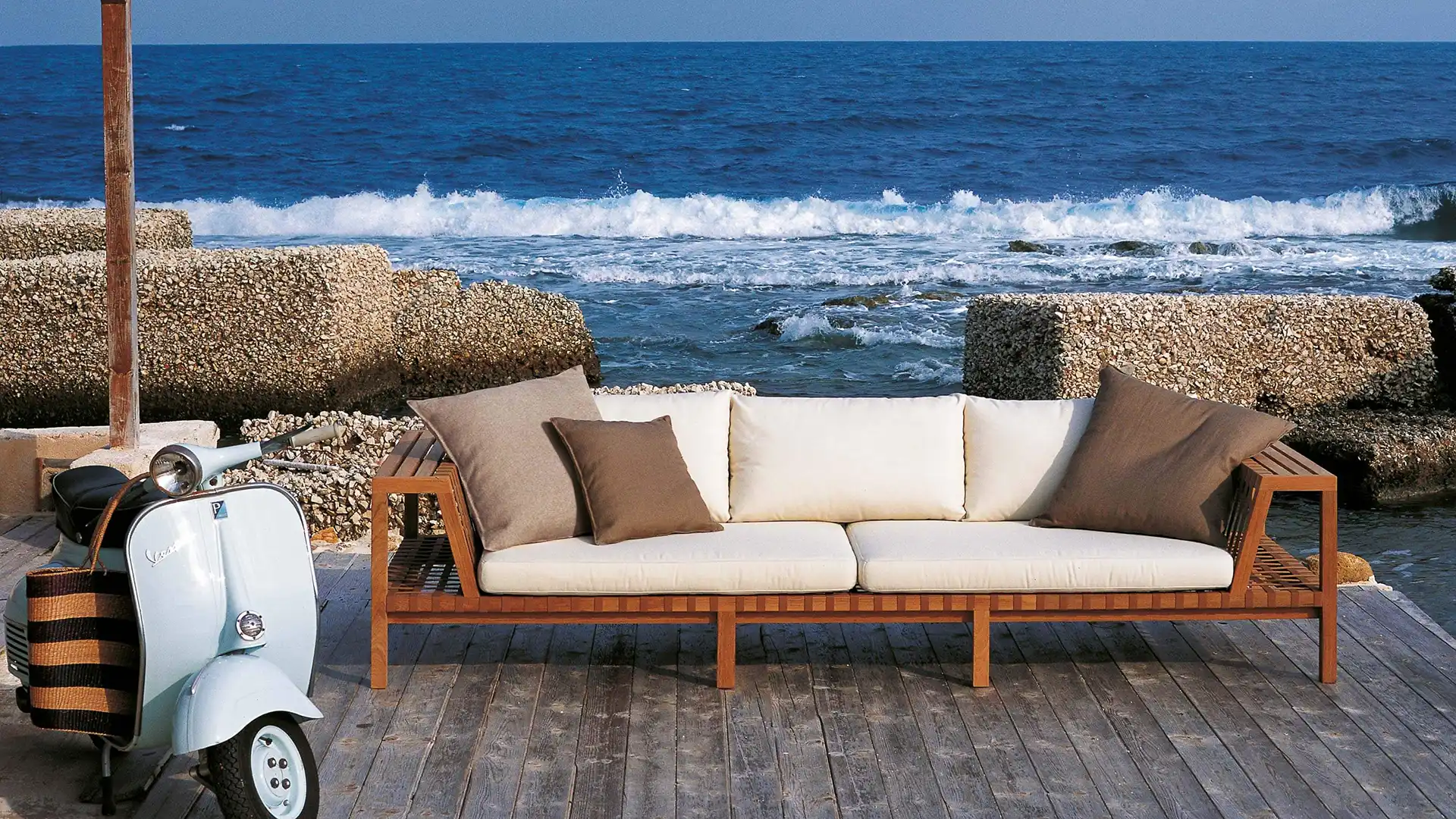 Outdoor Furniture Designs by Rodolfo Dordoni for Modern Terraces