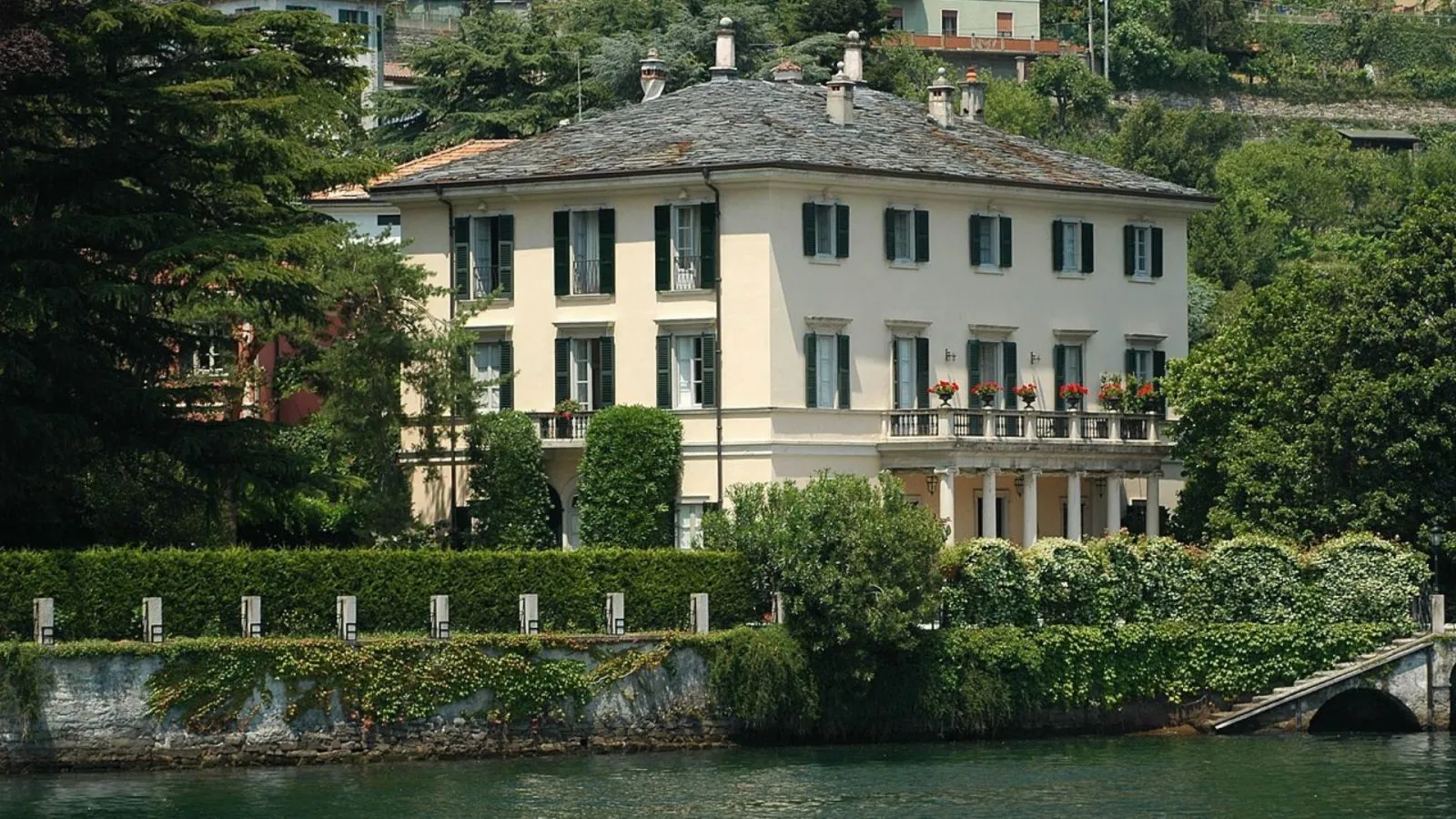 George Clooney’s Iconic Lakefront Estate