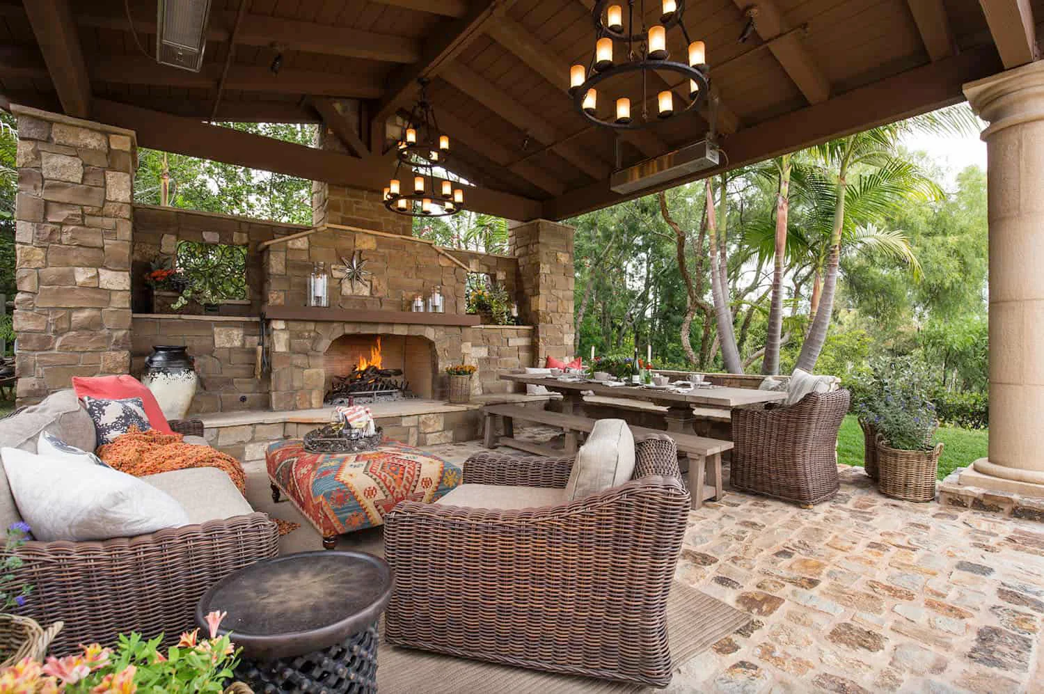 Mediterranean Patio outdoor design
